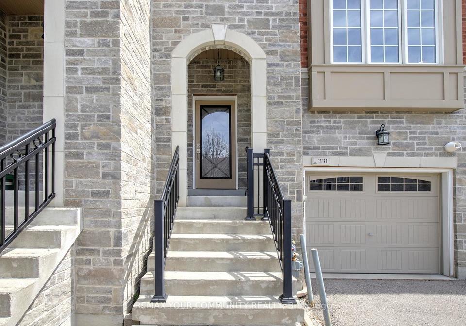 231-appleton-court-newmarket-ontario-n13166302