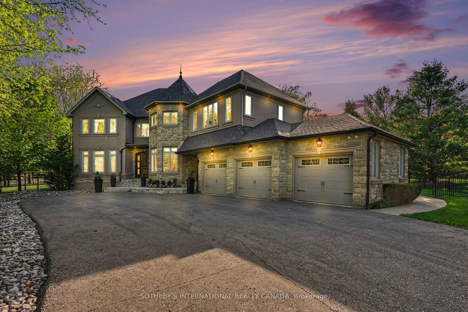 42-prince-adam-court-king-ontario-n13166572