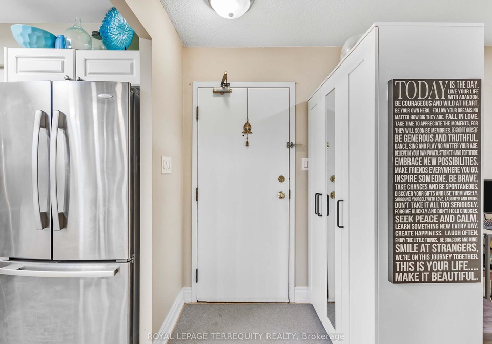 326-major-mackenzie-drive-e-richmond-hill-ontario-n13166682