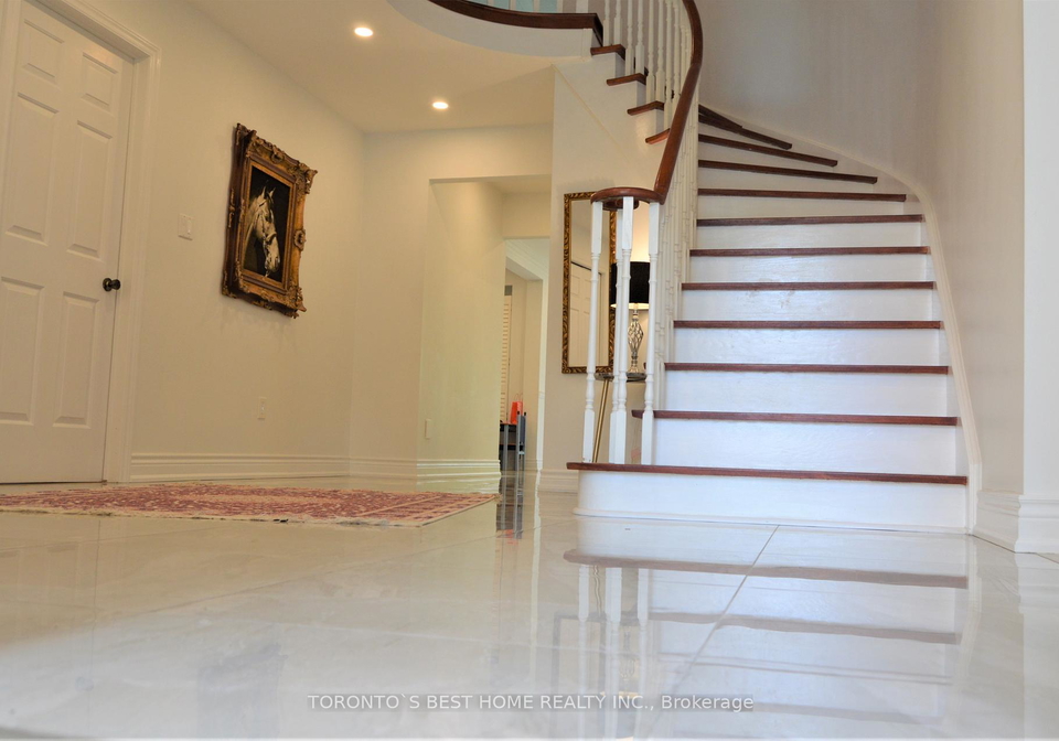 14-simmons-crescent-aurora-ontario-n13167602
