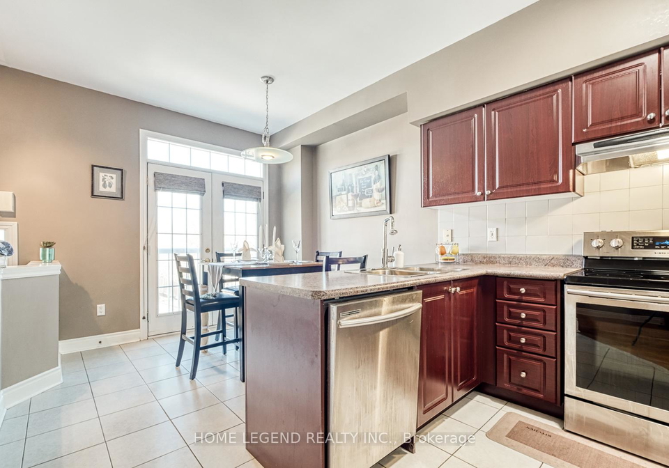 28-loring-doolittle-court-aurora-ontario-n13168040