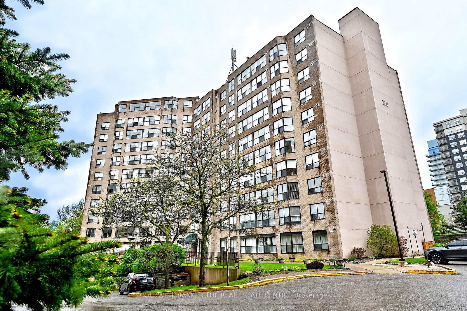 250-davis-drive-newmarket-ontario-n13168296