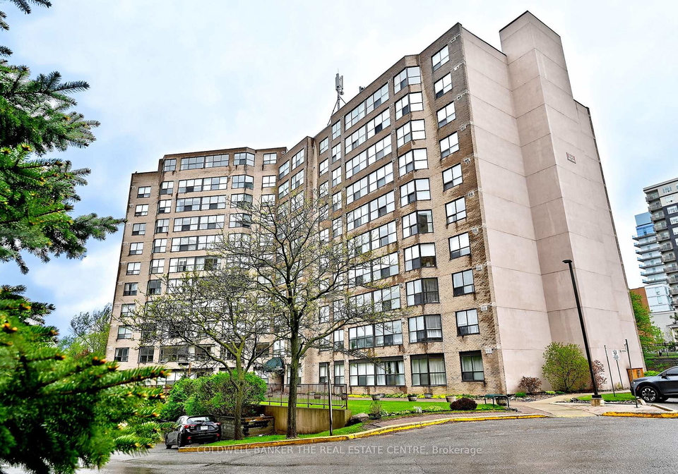 250-davis-drive-newmarket-ontario-n13168296