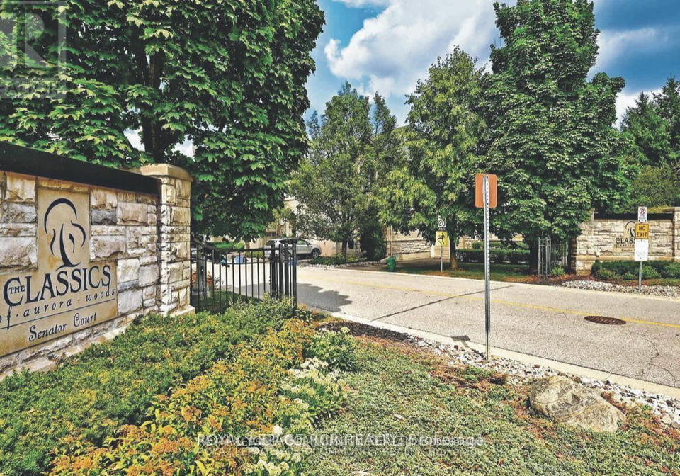 3-senator-court-aurora-ontario-n13168890