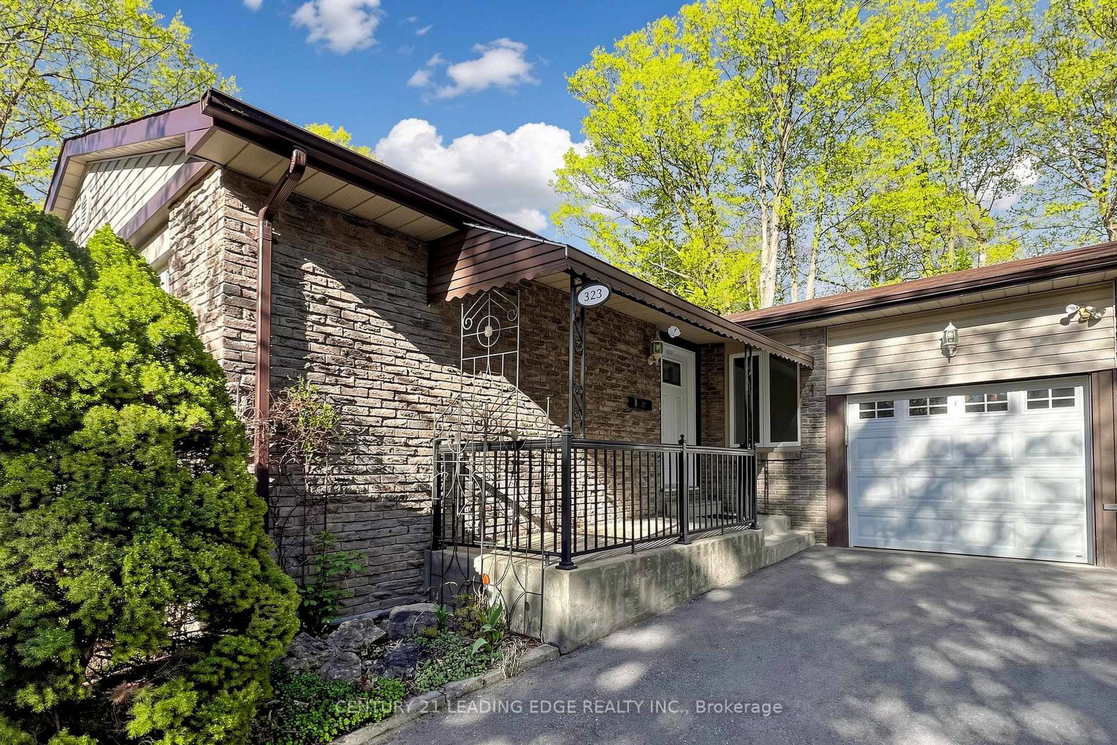 323-waratah-avenue-newmarket-ontario-n13169498