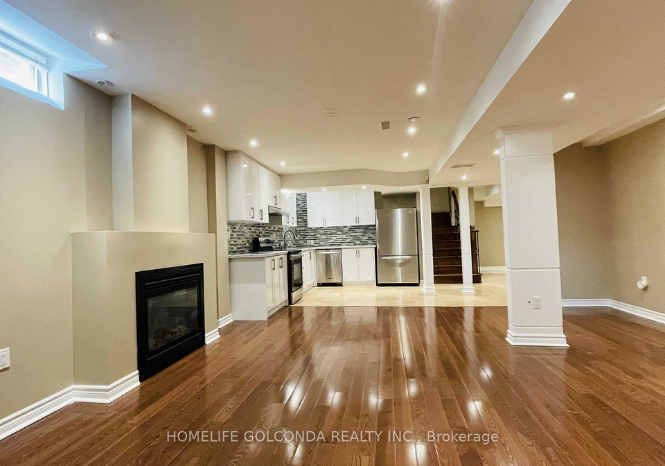 110a-bond-crescent-richmond-hill-ontario-n13169828