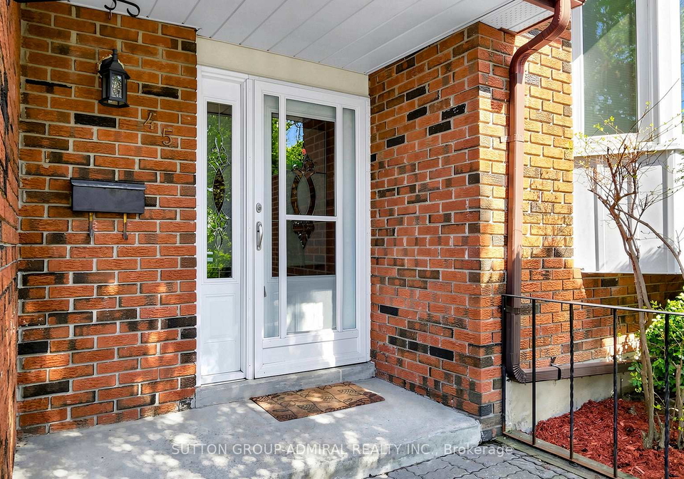 45-howlett-avenue-newmarket-ontario-n13169906