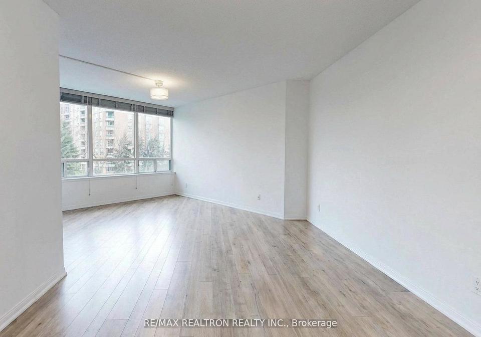 120-promenade-circle-vaughan-ontario-n13171800
