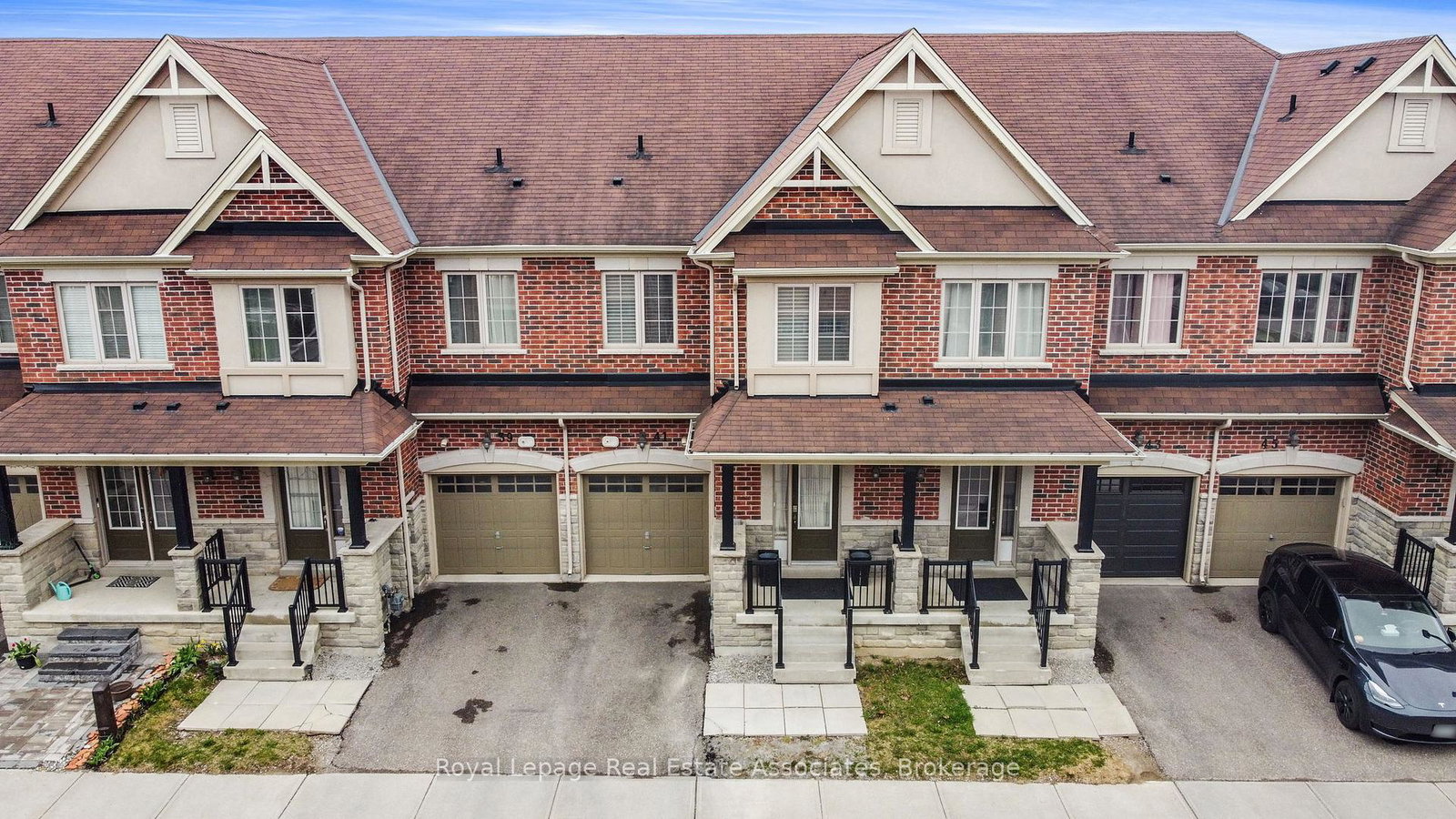 41-mazarine-lane-richmond-hill-ontario-n13171854