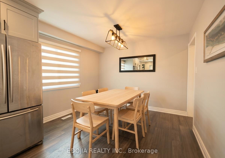 136-bristol-road-newmarket-ontario-n13172552
