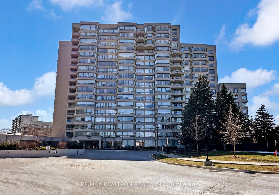 7-townsgate-drive-vaughan-ontario-n13173182