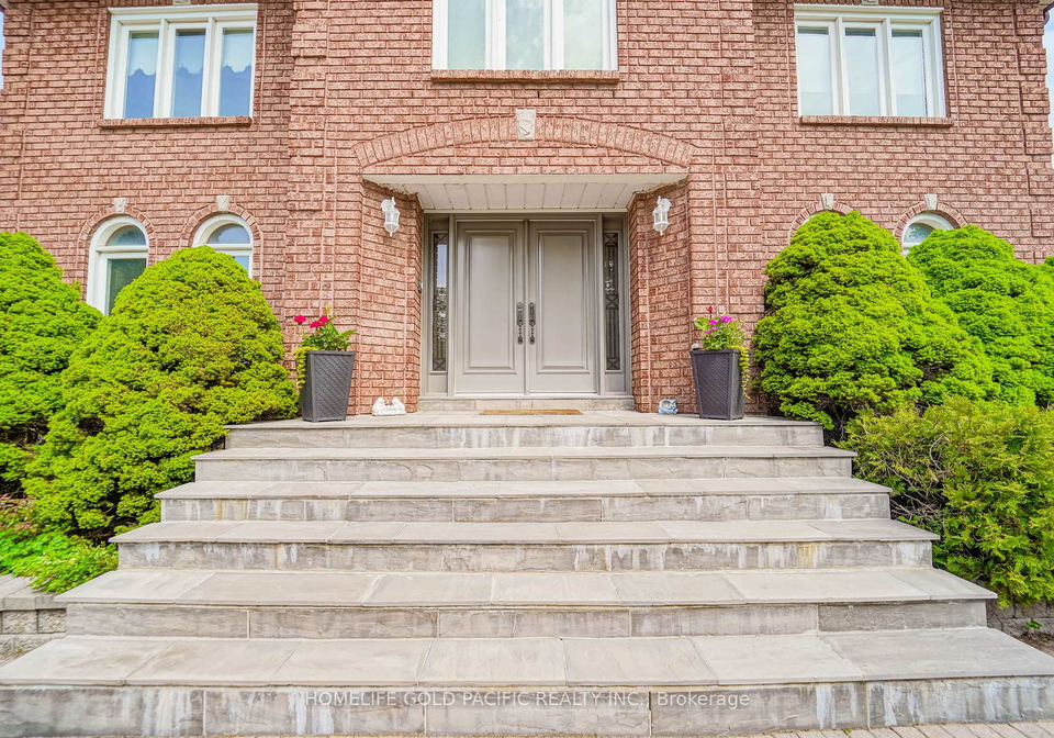 44-ravenhill-crescent-markham-ontario-n13173196
