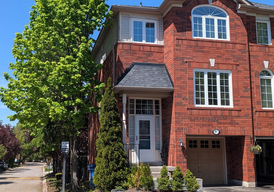81-mosaics-avenue-aurora-ontario-n13173472