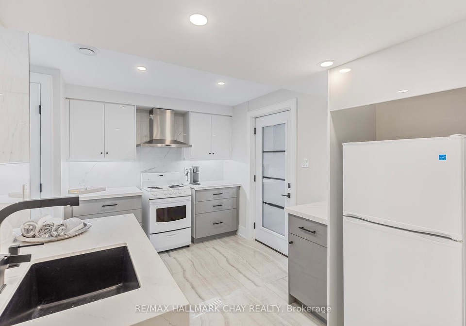 12-tower-court-bradford-west-gwillimbury-ontario-n13174556