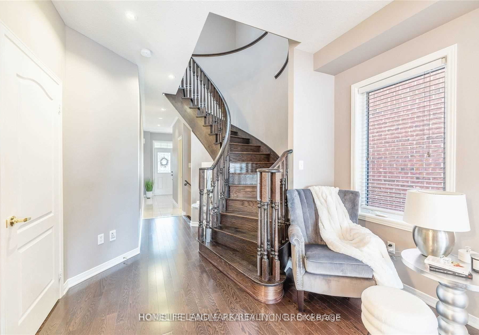 1268-mccron-crescent-newmarket-ontario-n13175850