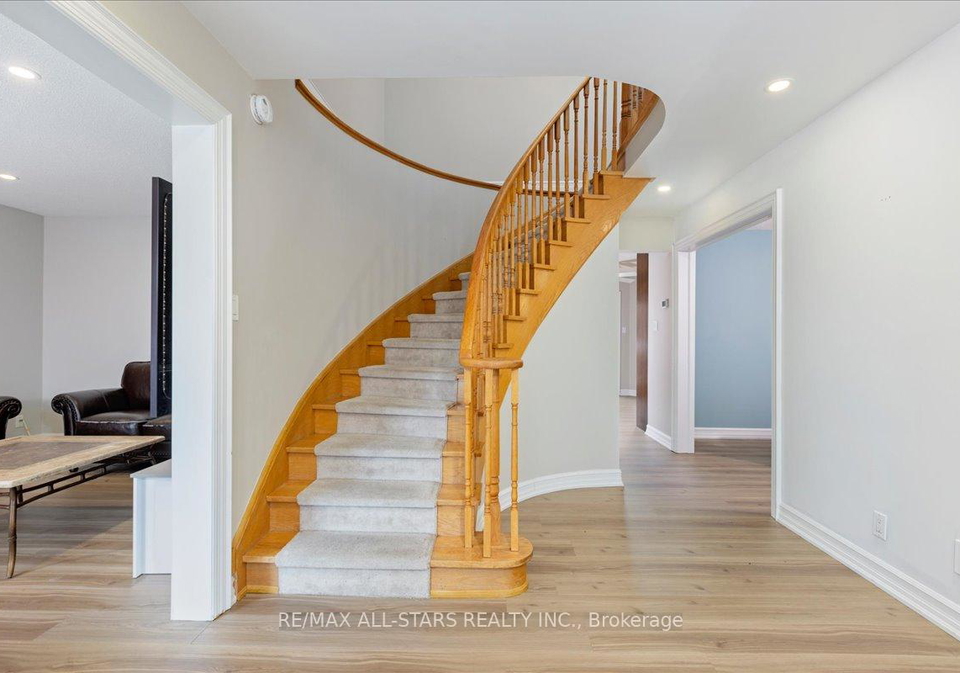 40-chartwell-crescent-georgina-ontario-n13175928