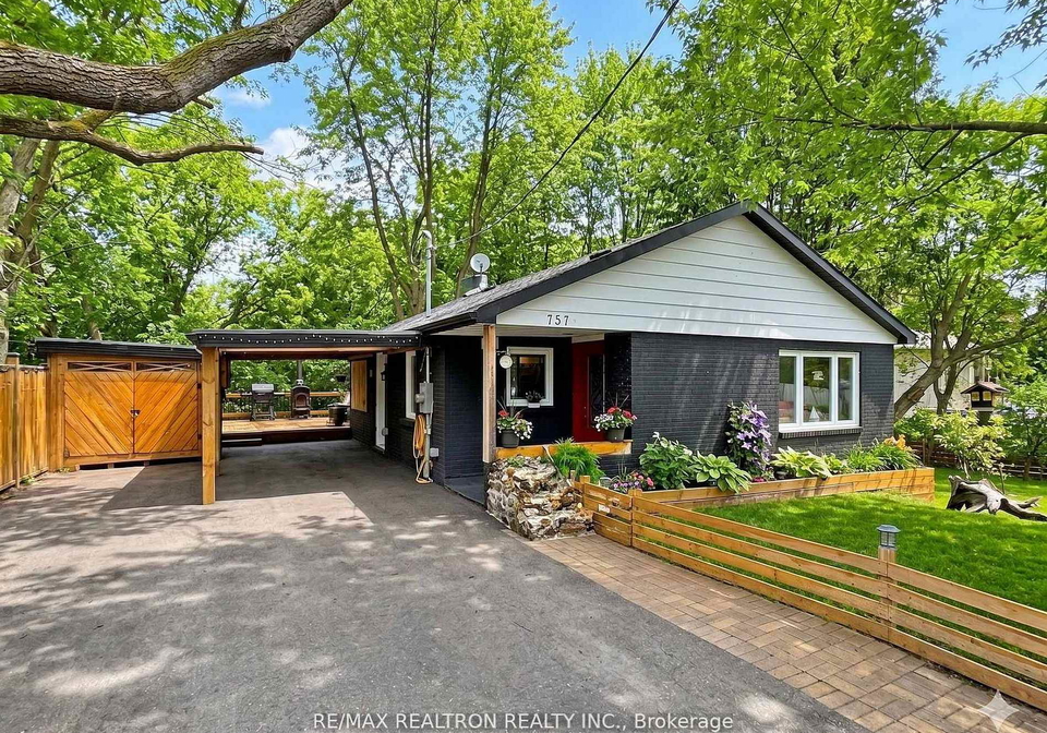 757-srigley-street-newmarket-ontario-n13176380