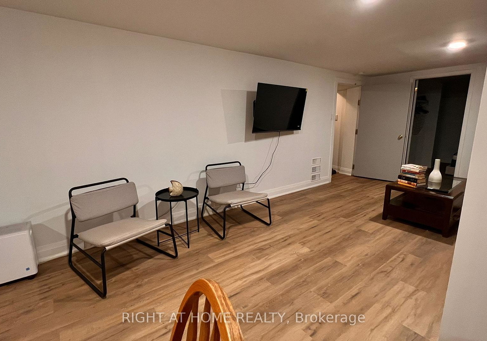 107-cherrywood-drive-newmarket-ontario-n13176940