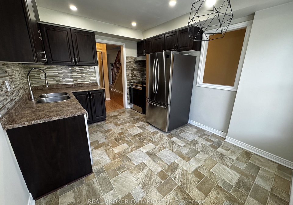 72-wyatt-lane-s-aurora-ontario-n13177006
