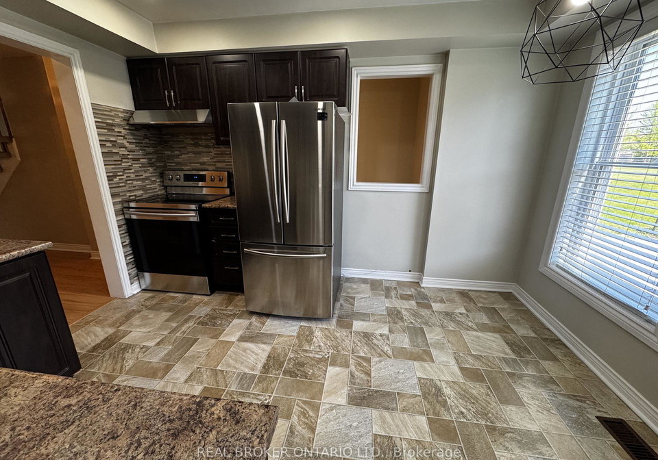 72-wyatt-lane-s-aurora-ontario-n13177006