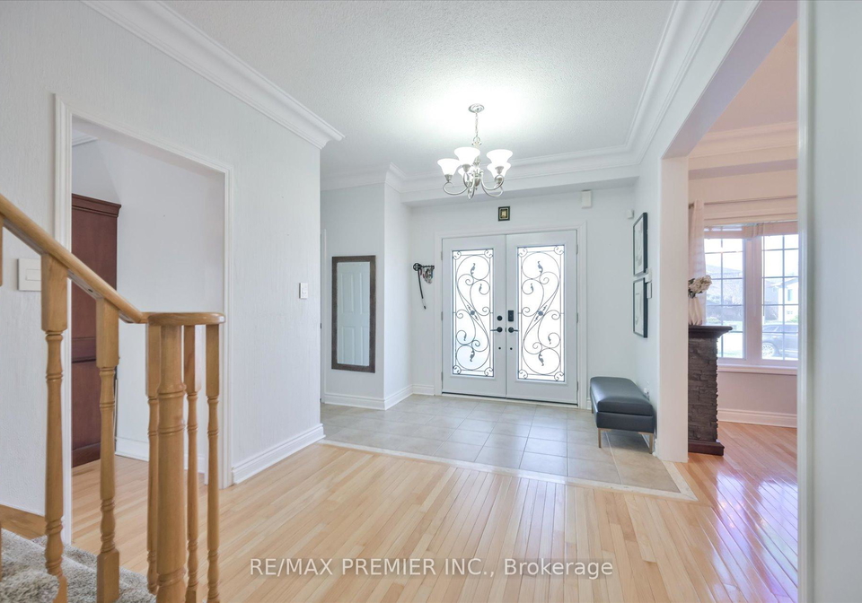 7-stonemount-crescent-essa-ontario-n13187922