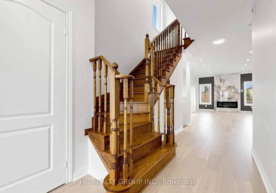 465-woodspring-avenue-newmarket-ontario-n13187978