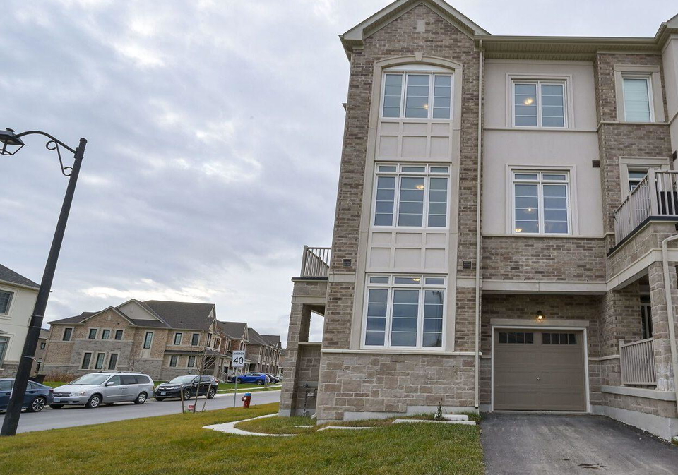 2-paisley-drive-bradford-west-gwillimbury-ontario-n13189148