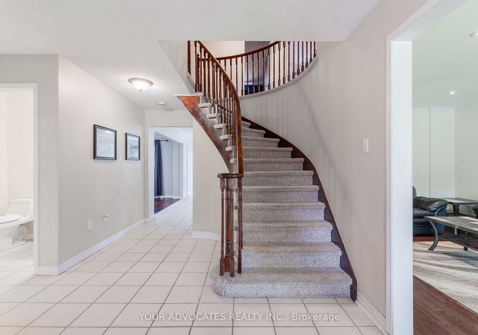 305-herridge-circle-newmarket-ontario-n13189986