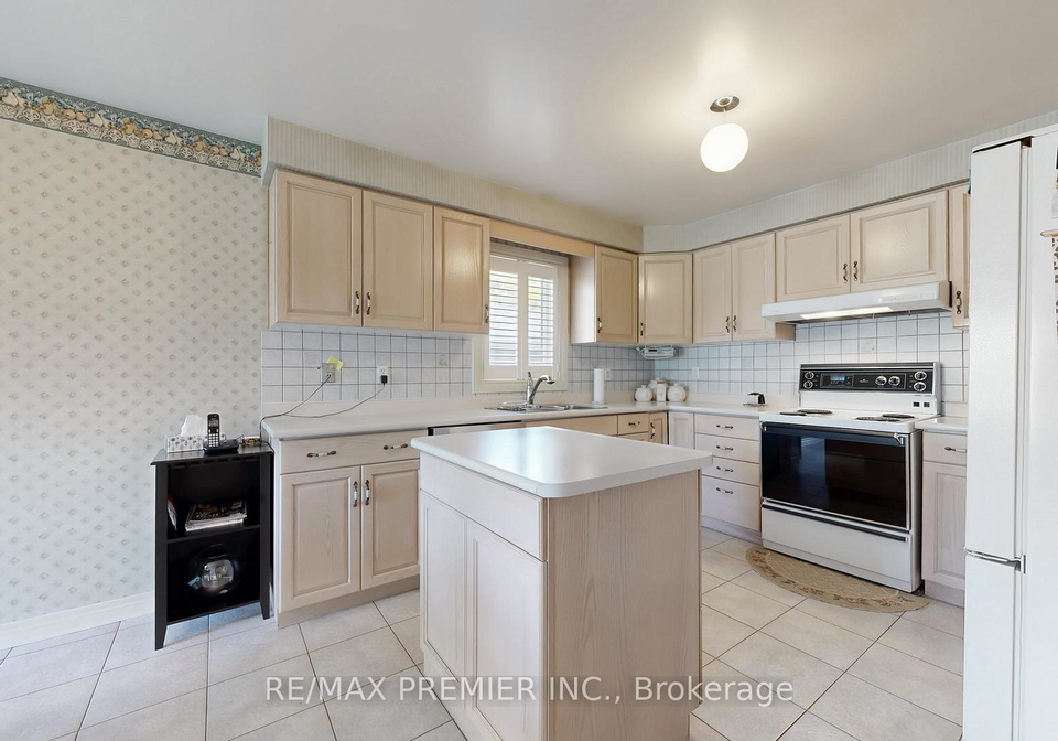 32-veneto-drive-vaughan-ontario-n13190374