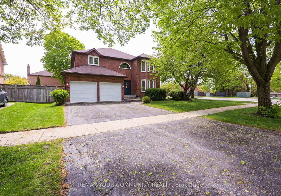 2-ballard-crescent-newmarket-ontario-n13193714