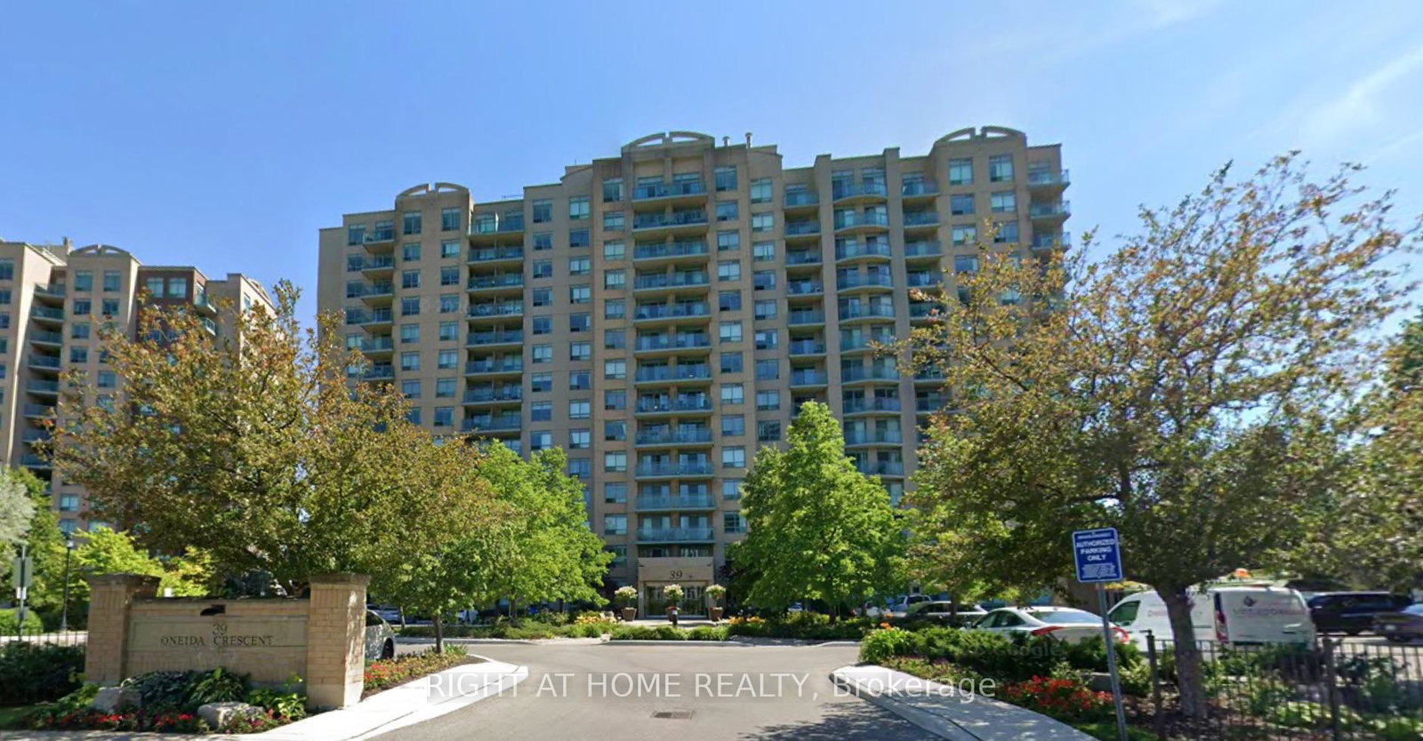 39-oneida-crescent-richmond-hill-ontario-n13206112