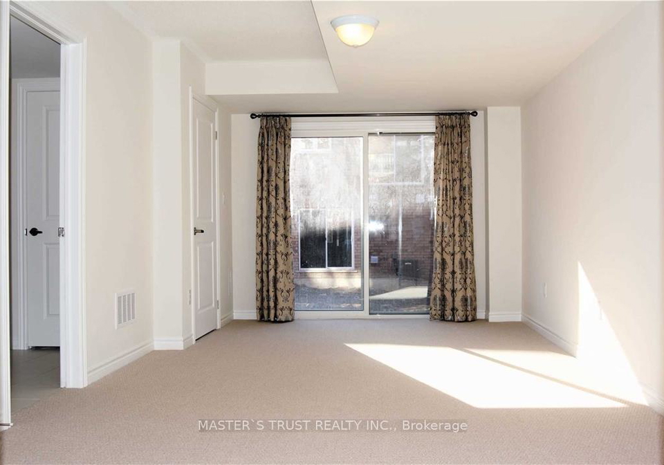 68-gordon-circle-newmarket-ontario-n13206406