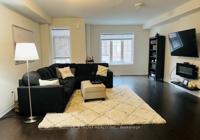 68-gordon-circle-newmarket-ontario-n13206406