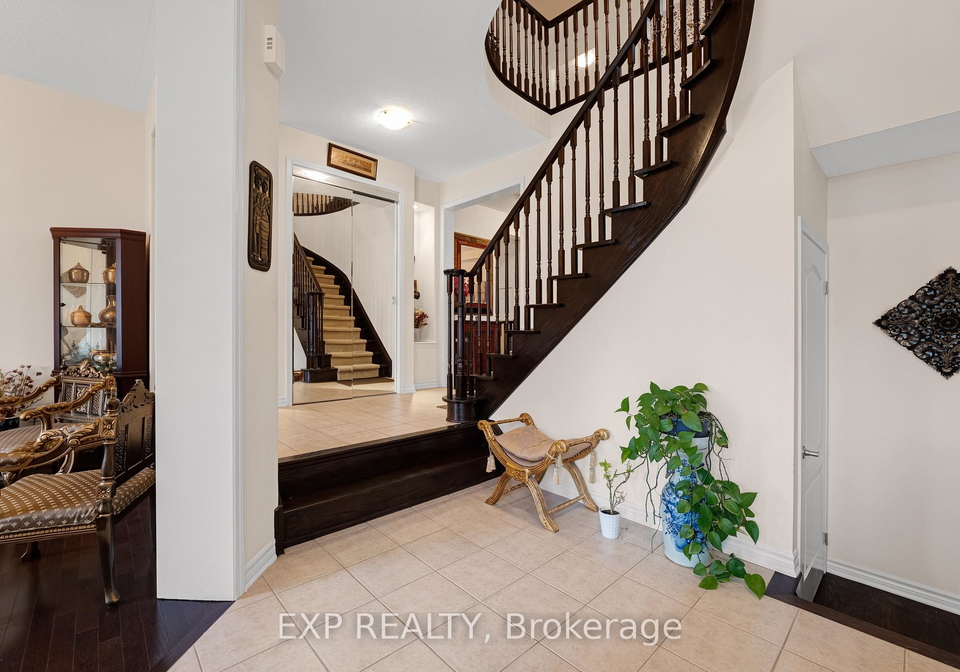 323-cheryl-mews-boulevard-newmarket-ontario-n13207068