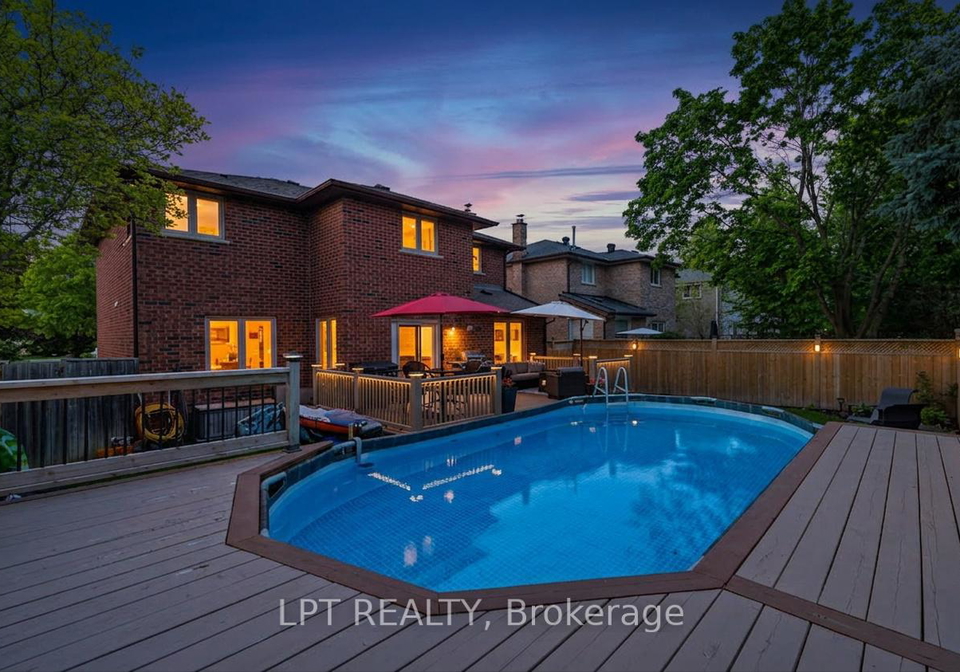 112-doris-crescent-newmarket-ontario-n13207080