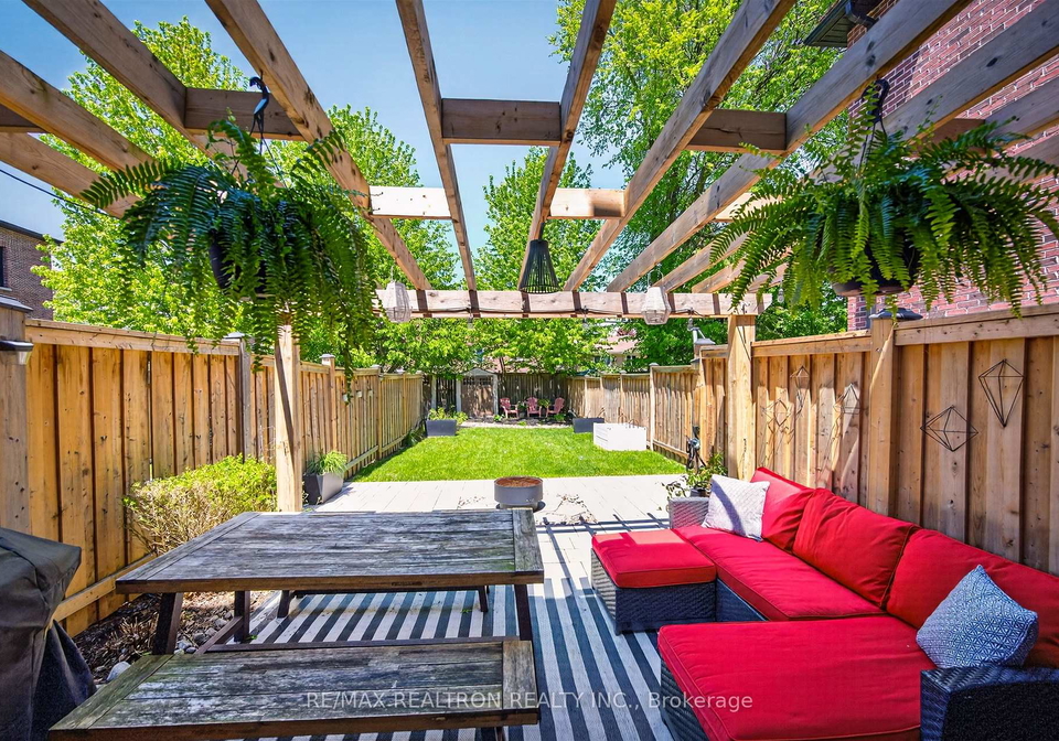 105-hunt-avenue-richmond-hill-ontario-n13207506