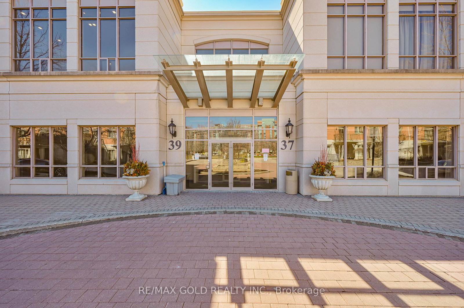 37-galleria-parkway-markham-ontario-n13207990