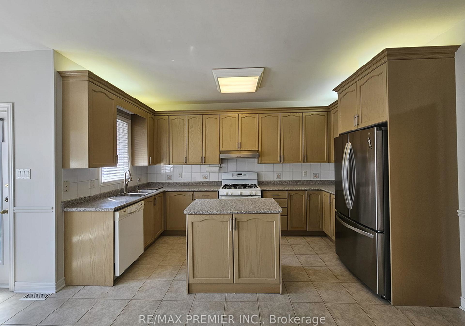 23-amelynn-crescent-vaughan-ontario-n13208018