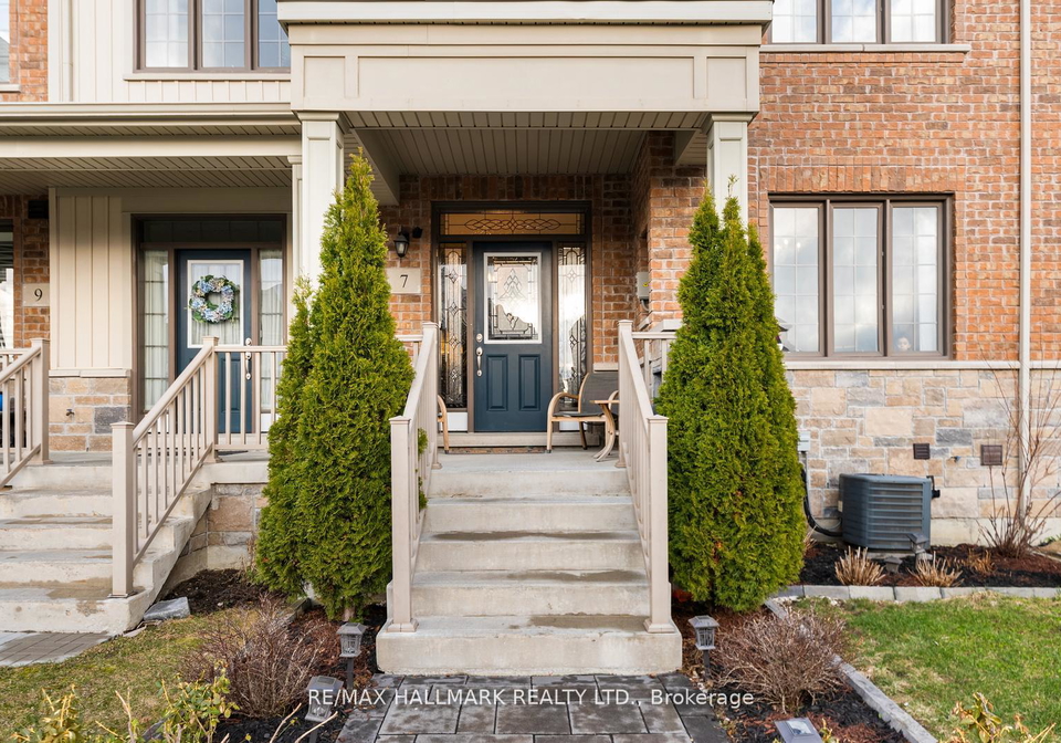 7-e-carratuck-street-east-gwillimbury-ontario-n13208056