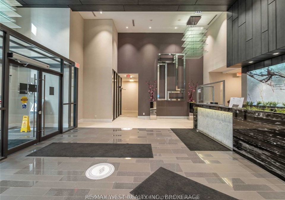 9199-yonge-street-richmond-hill-ontario-n13208122