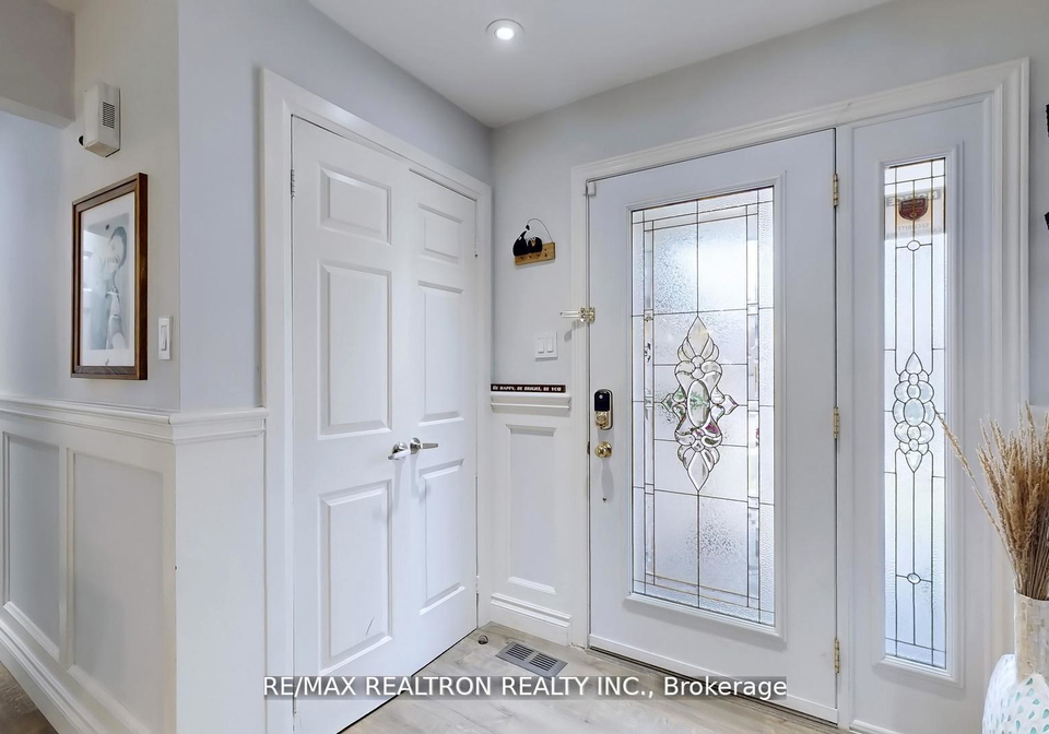 200-mccaffrey-road-newmarket-ontario-n13208570