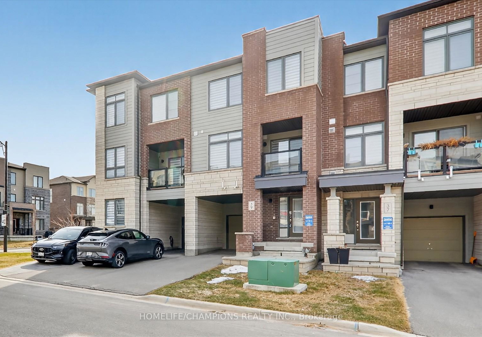 39-delano-way-newmarket-ontario-n13209050