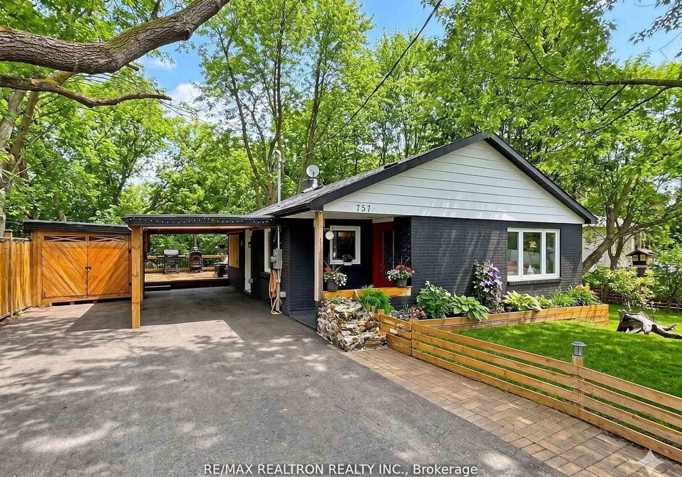 757-srigley-street-newmarket-ontario-n13209100