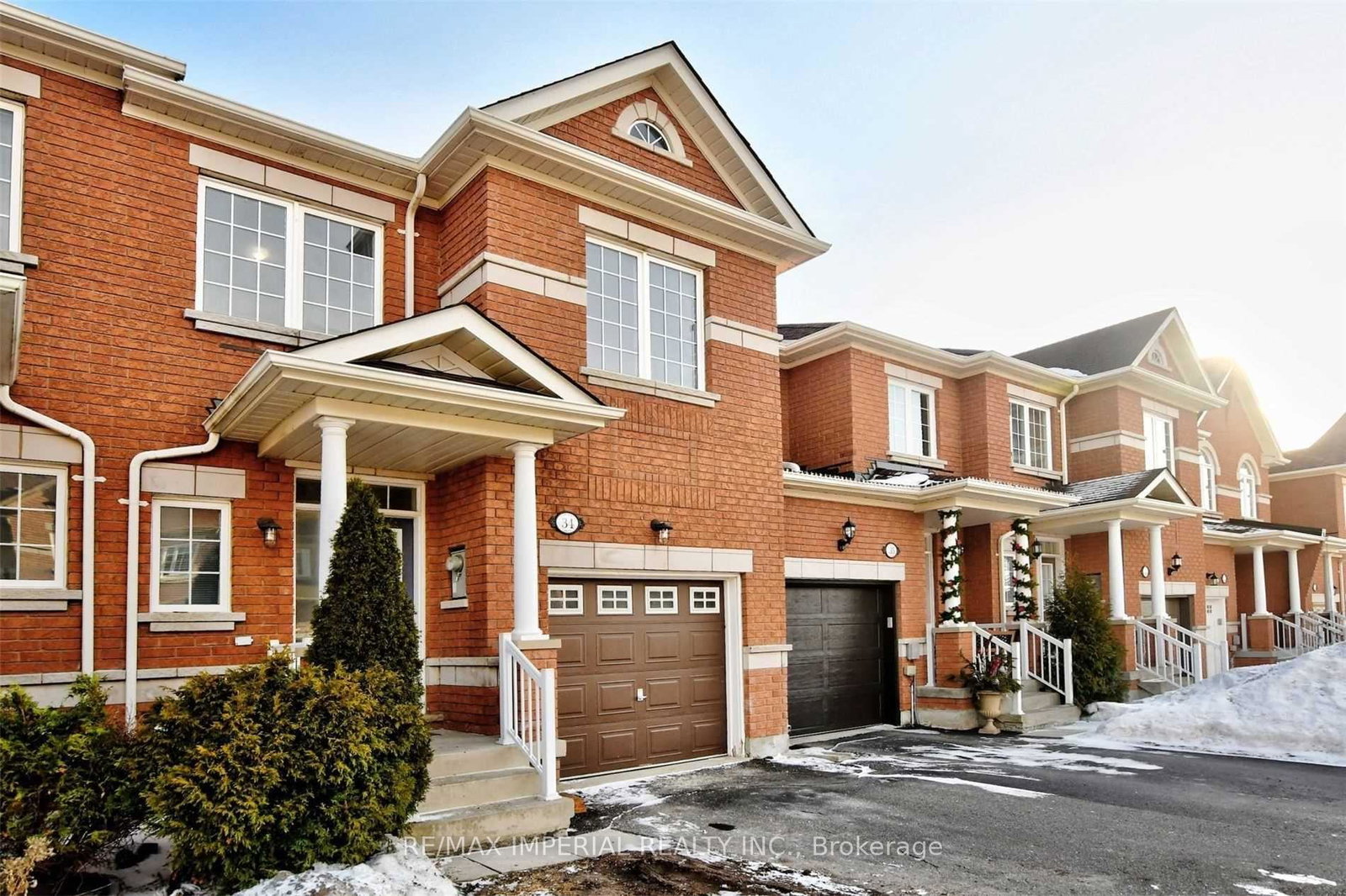 8-townwood-drive-richmond-hill-ontario-n13209182