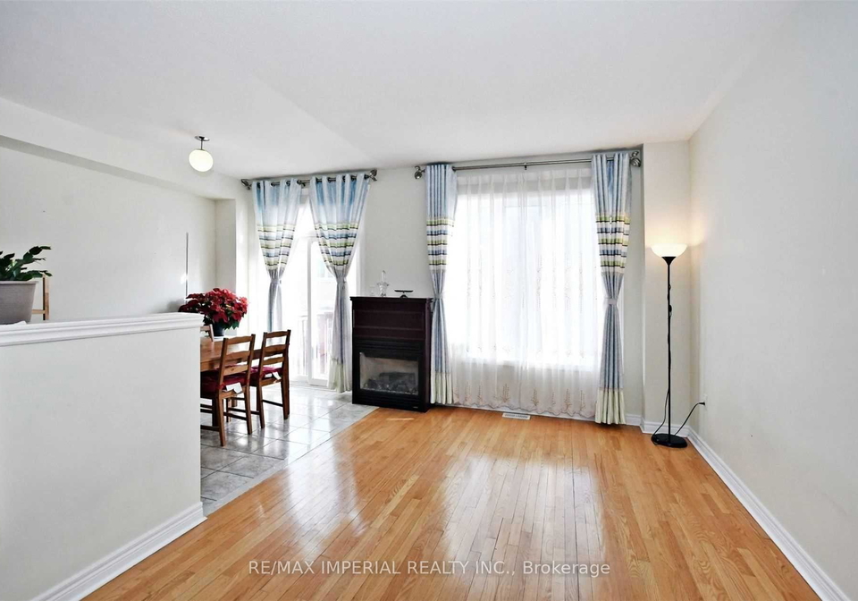 8-townwood-drive-richmond-hill-ontario-n13209182