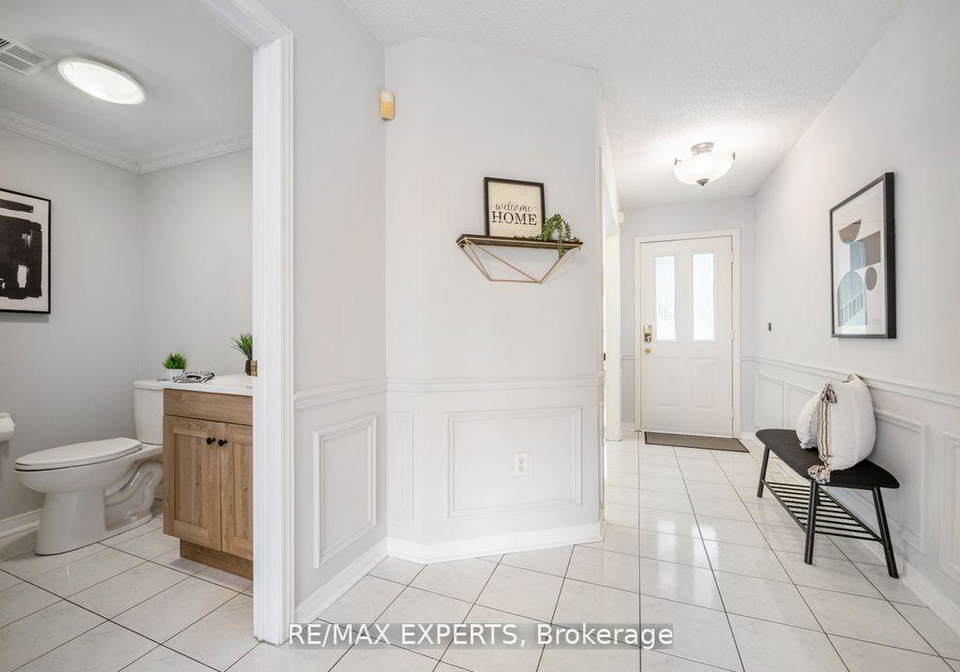97-pinedale-gate-vaughan-ontario-n13211868