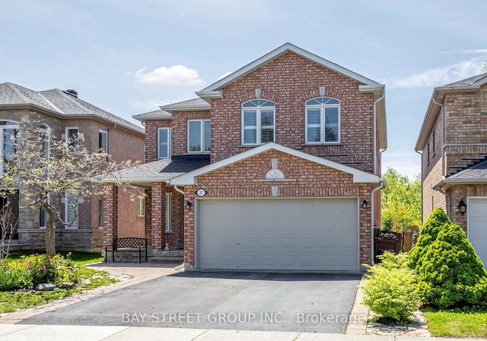 37-bayswater-avenue-richmond-hill-ontario-n13212068