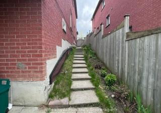 210-doubtfire-crescent-markham-ontario-n13212232