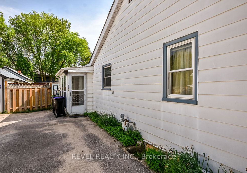 110-queen-street-essa-ontario-n13212504