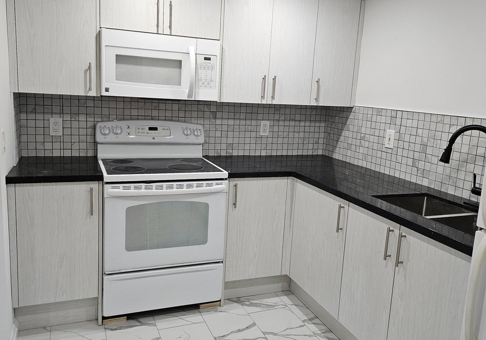 90-longford-drive-newmarket-ontario-n13212646